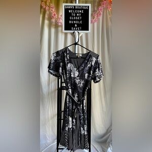 New Monteau black/white floral spotted dress